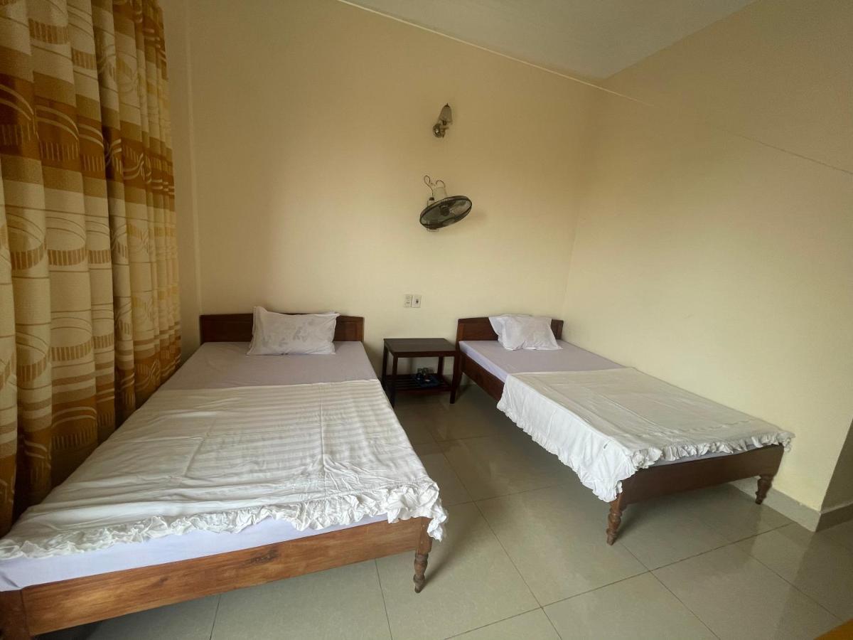 Lam Dao House Bed and Breakfast Dong Hoi Exteriör bild
