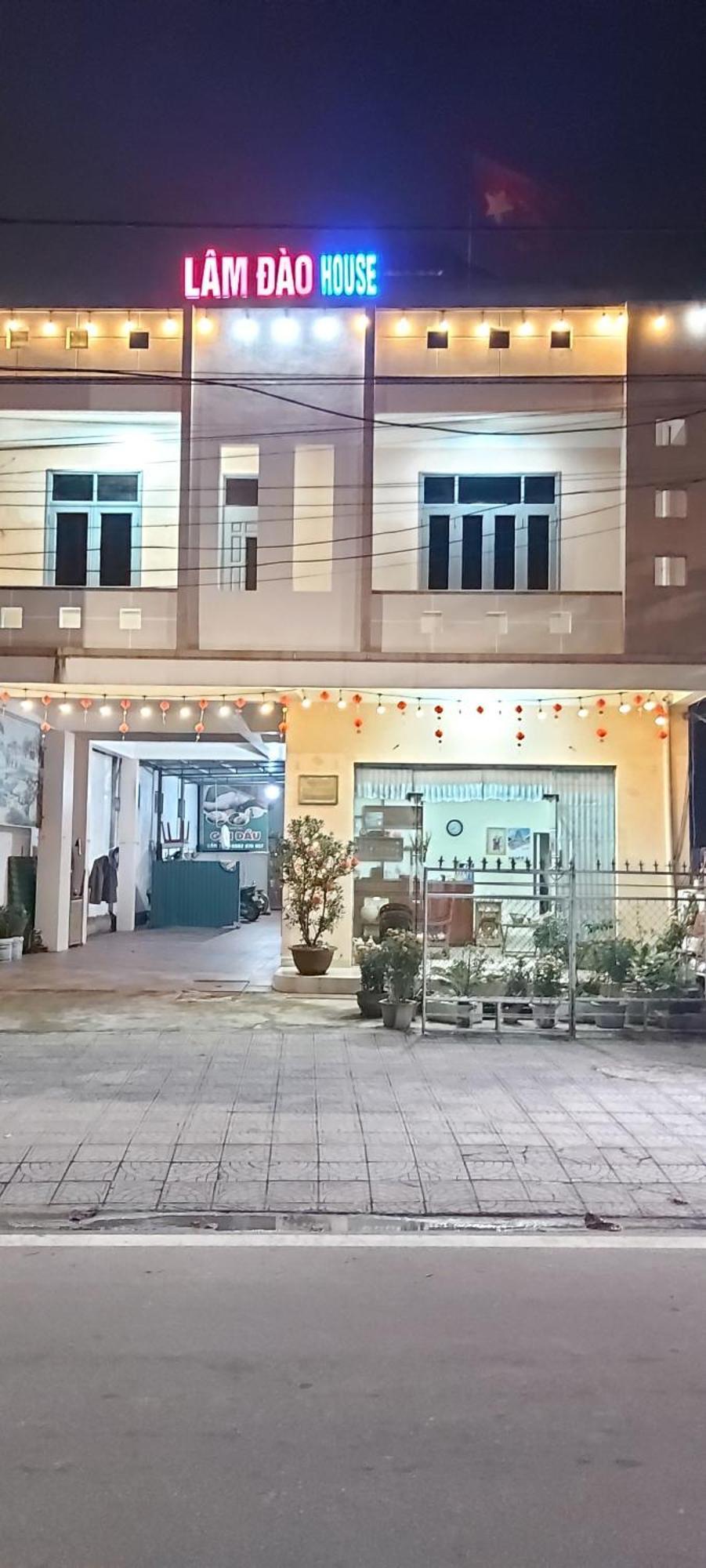 Lam Dao House Bed and Breakfast Dong Hoi Exteriör bild